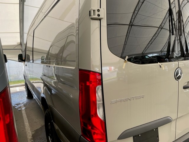 Mercedes-Benz Sprinter Back.jpg