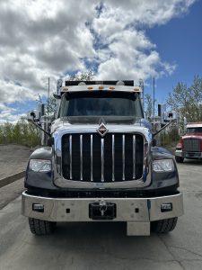 2023 International hx620 Twin steer with bibeau steel - Front (2).jpeg