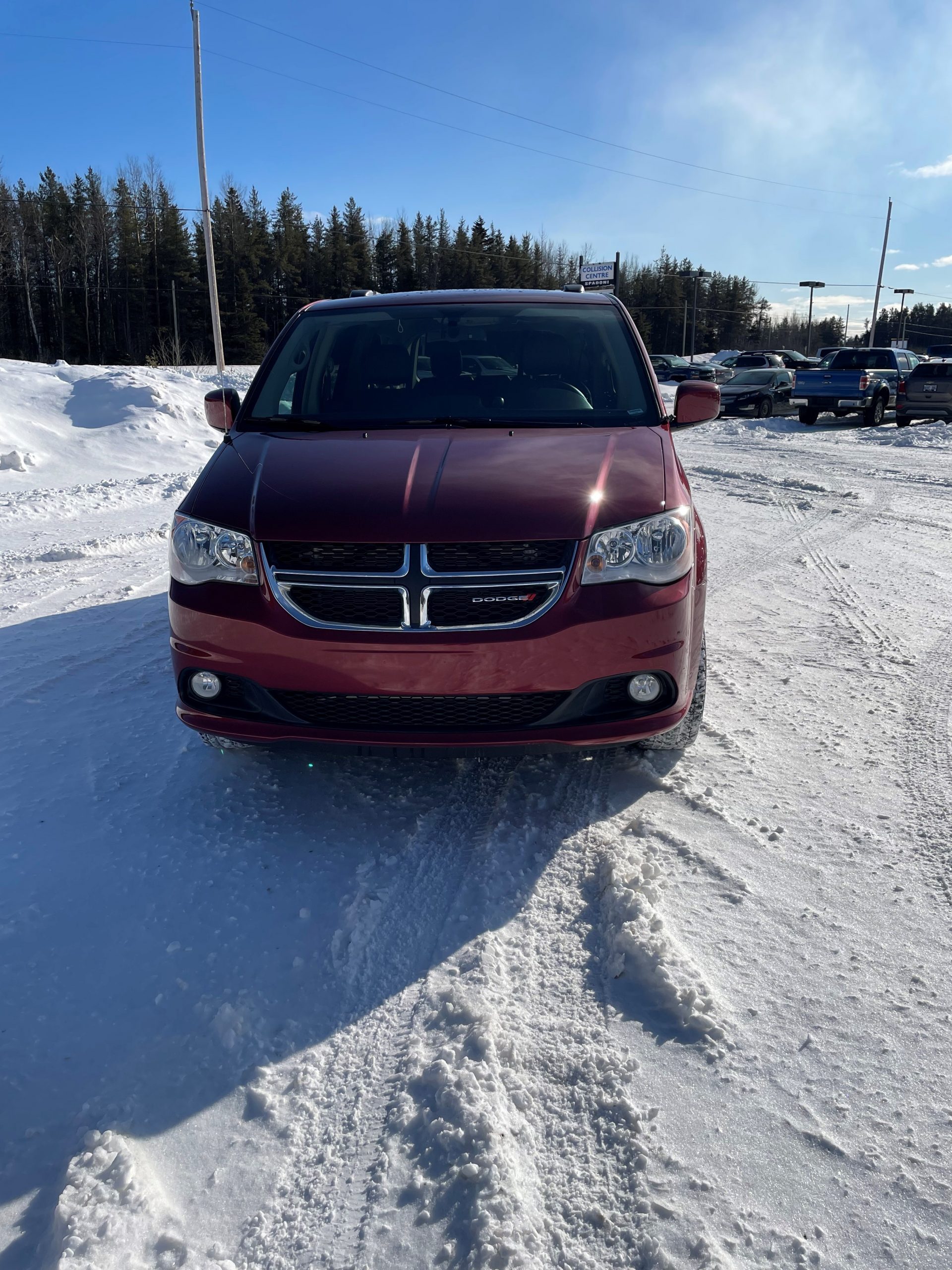 Dodge Caravan - Exterior Front.jpg