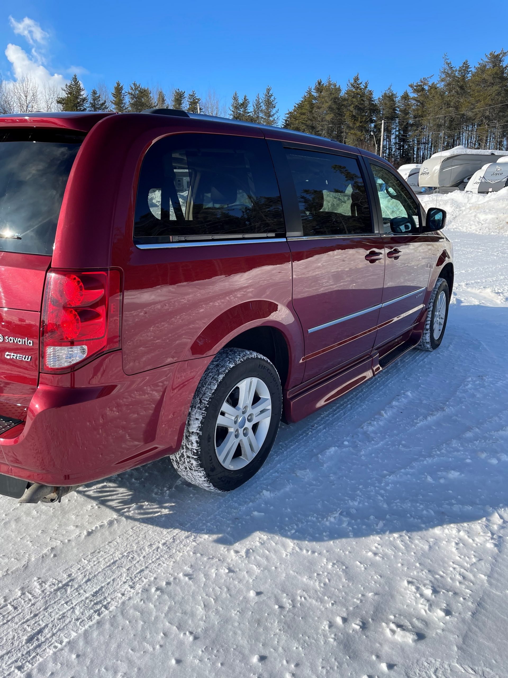 Dodge Caravan - Side Pic Exterior.jpg