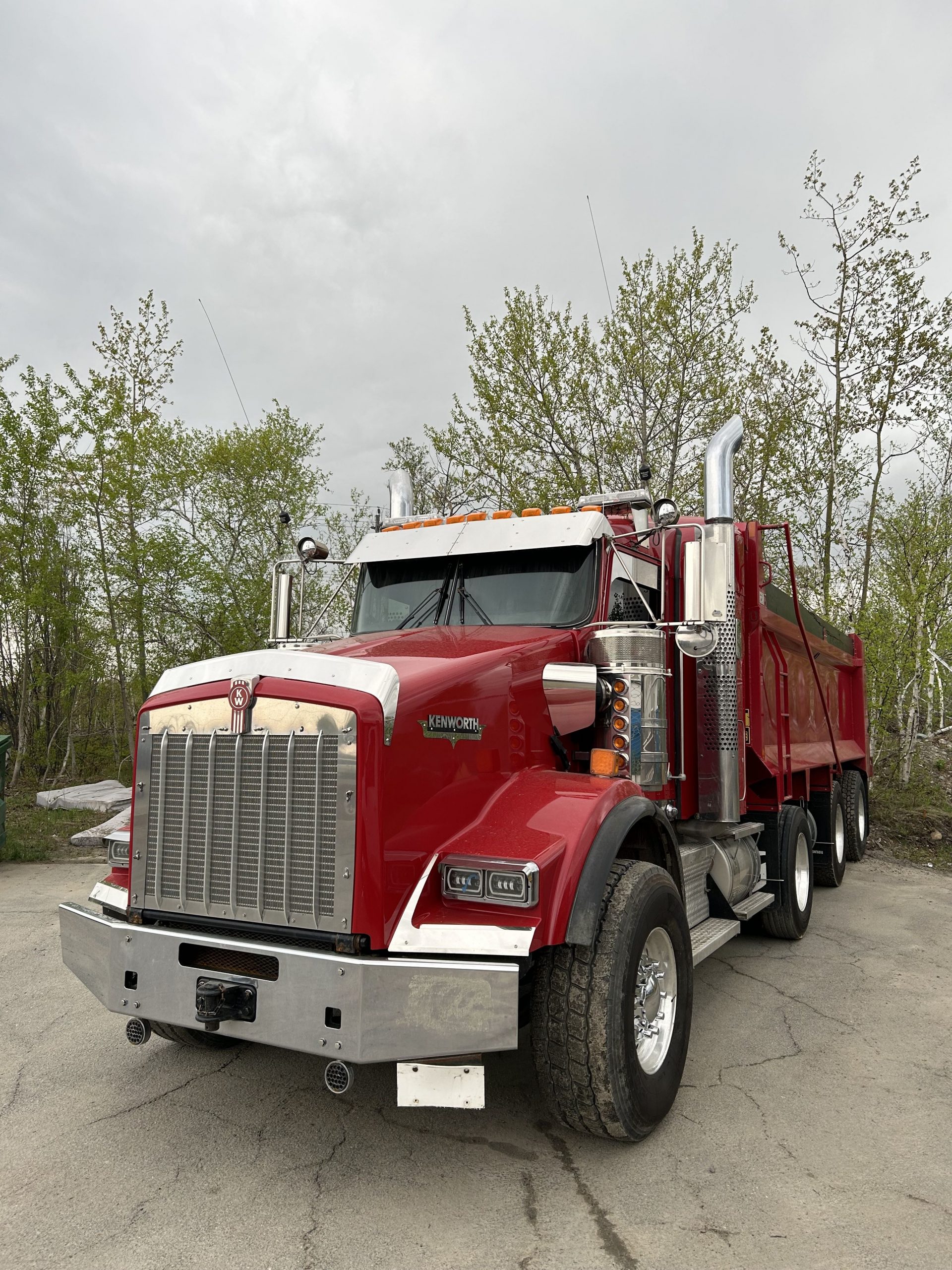 2021 Kenworth - Exterior Passenger Side View.jpeg