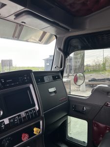 2021 Kenworth - Interior Dash View.jpeg