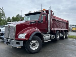 2019 Kenworth T880 - Exterior Driver Side View.jpeg