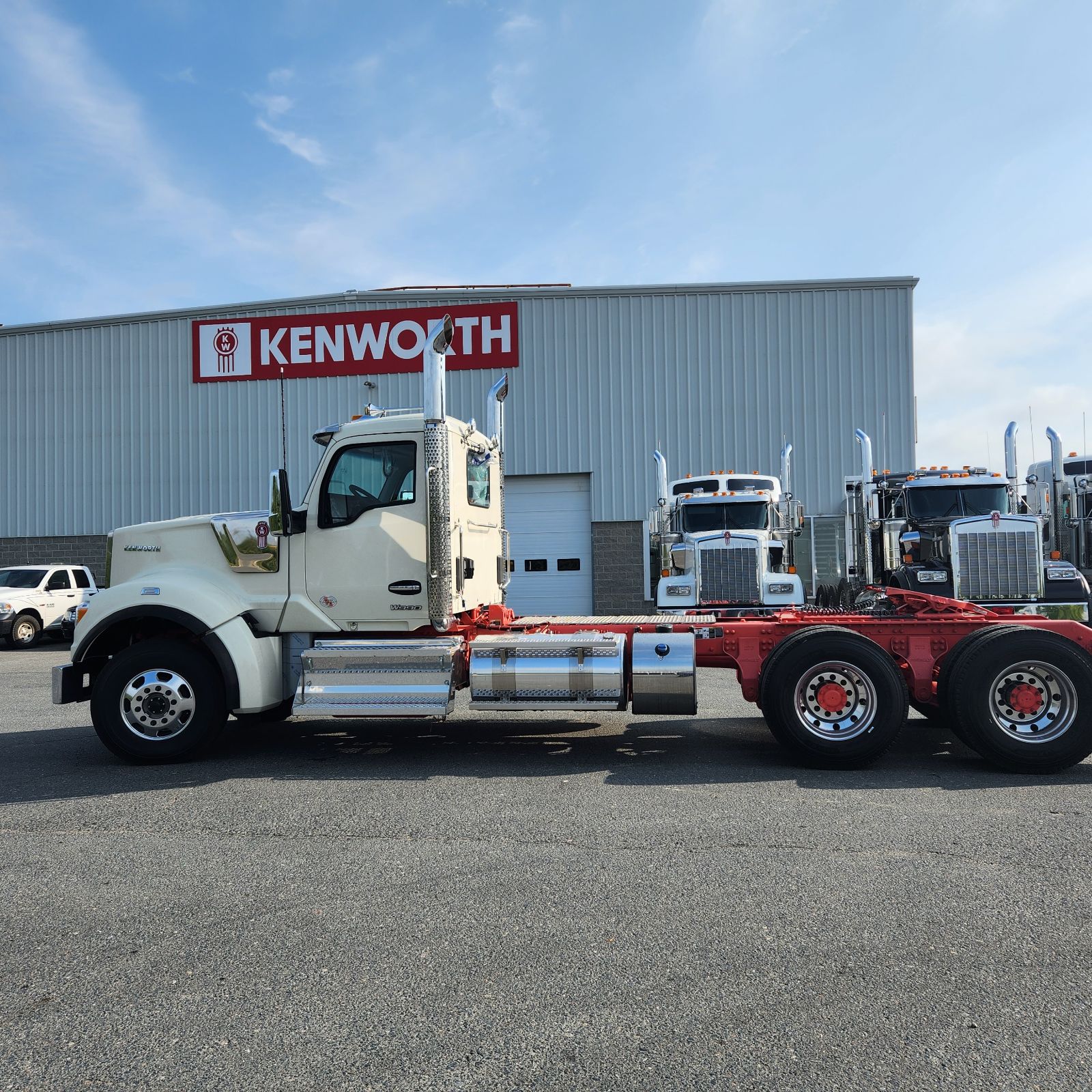 2024 Kenworth W990 I3057 Eagle Equipment