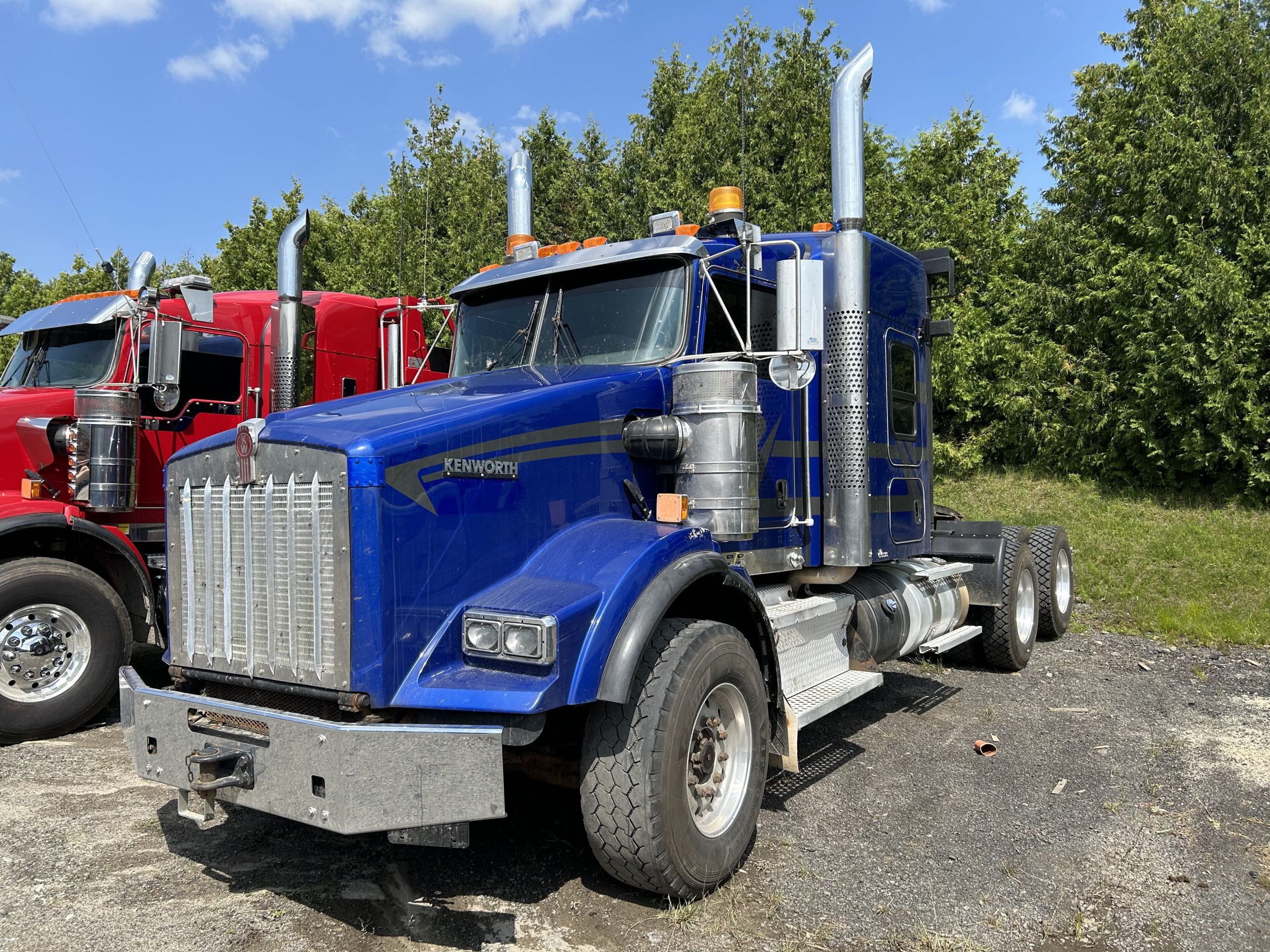 2019 Kenworth T800 - Driver Side View.jpeg