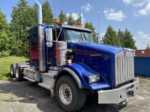 2019 Kenworth T800 - Passenger Side View.jpeg