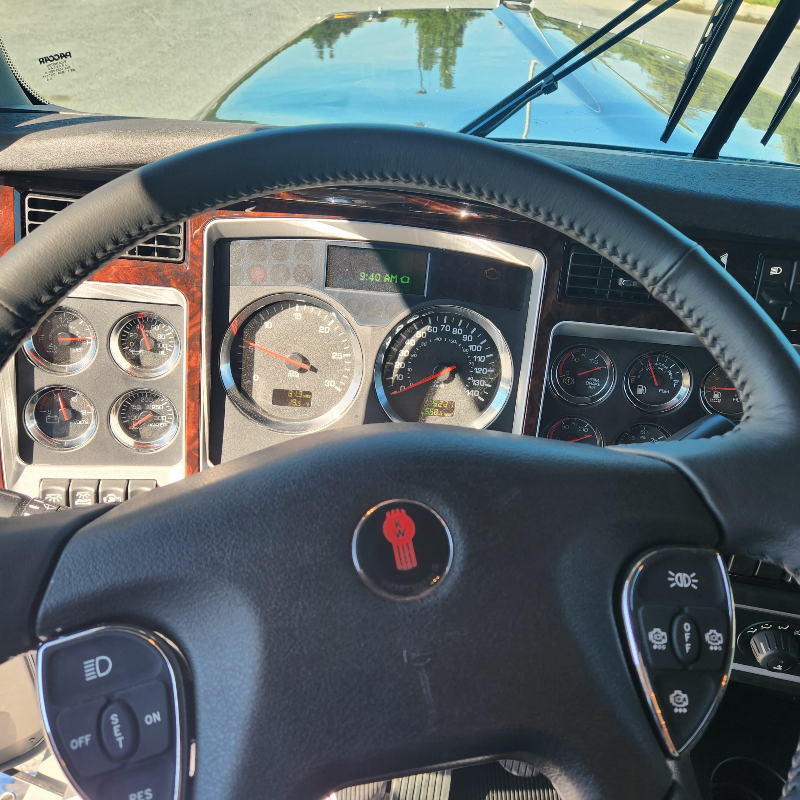 2024 Kenworth W9B - Odometer.jpg