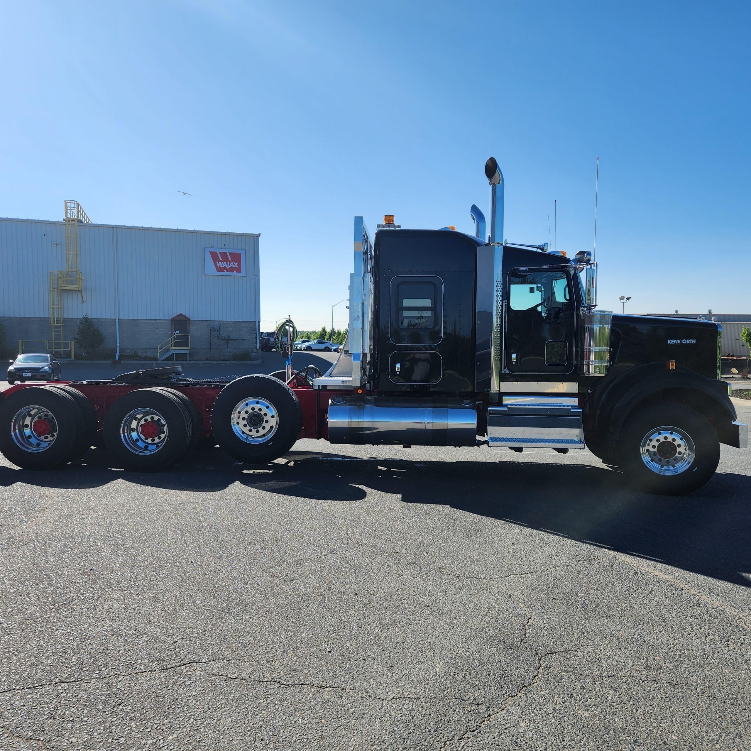 2024 Kenworth W900B I3027 Eagle Equipment