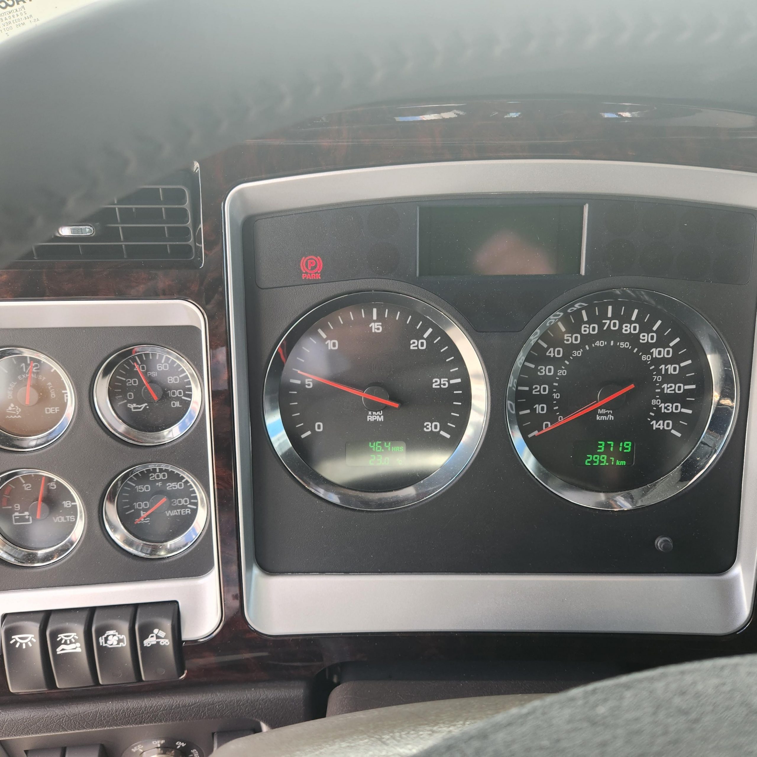 2024 Kenworth W9L - Odometer.jpg