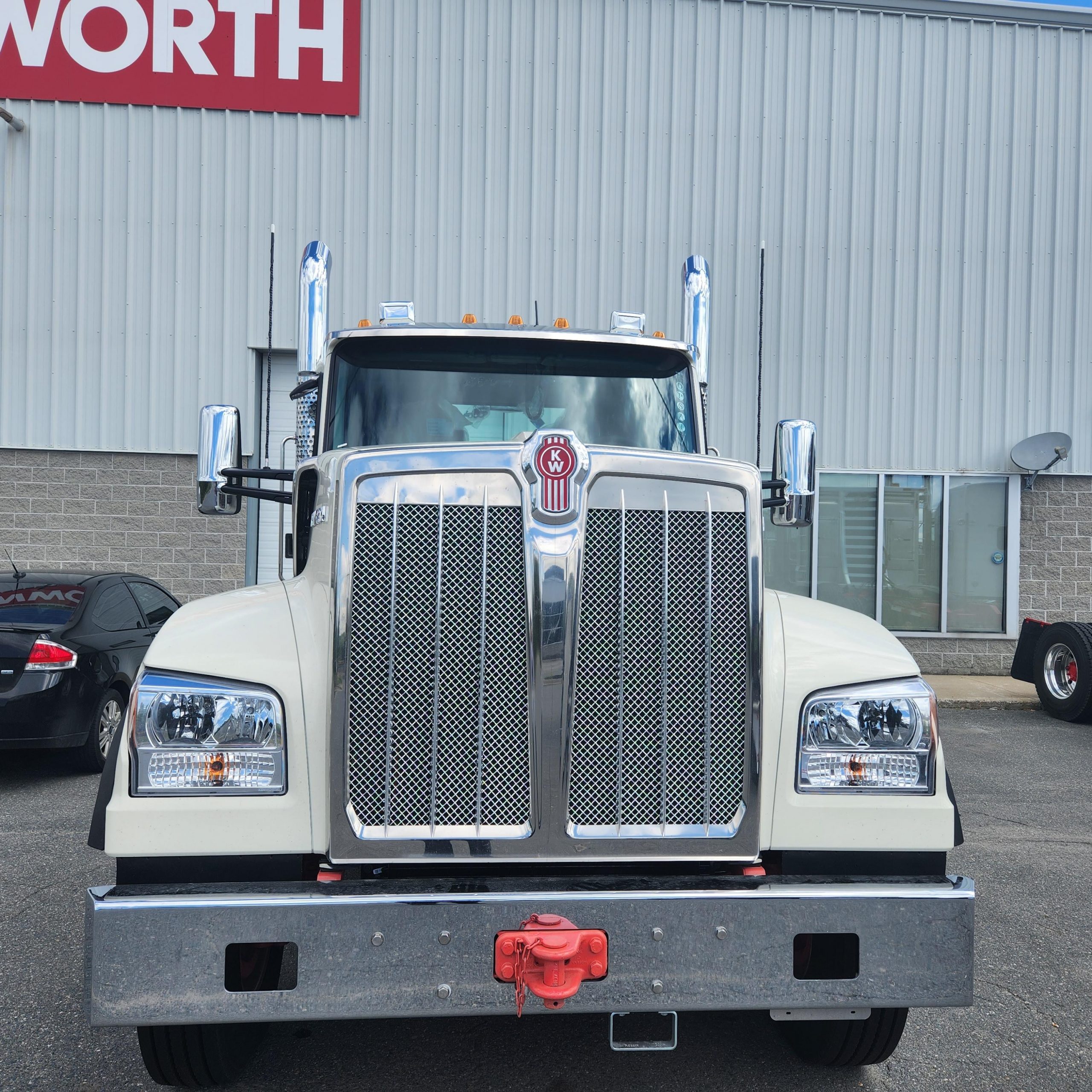 2024 Kenworth W990 - Front View.jpg