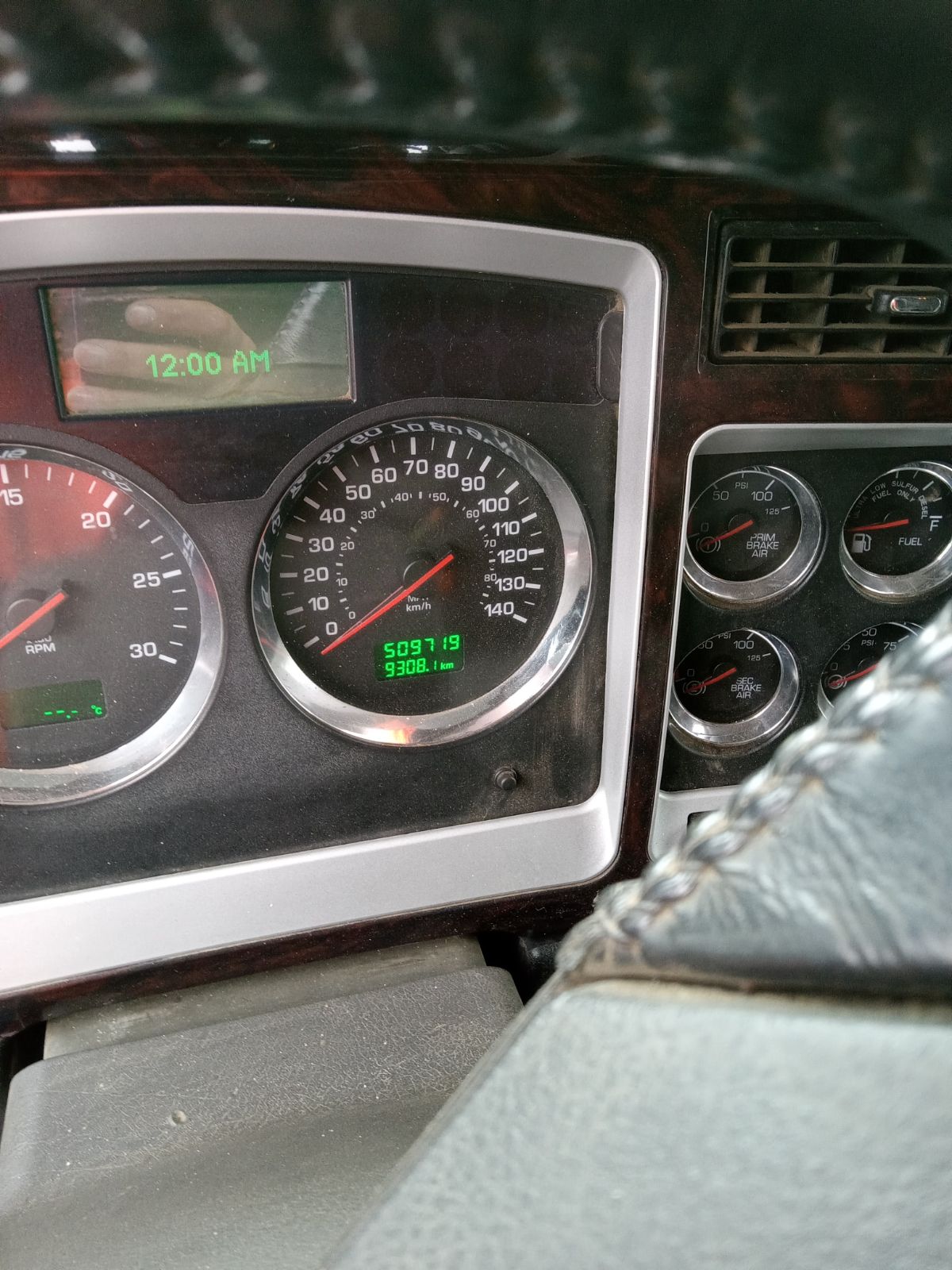 2020 Kenworth W900 - Odometer.jpg