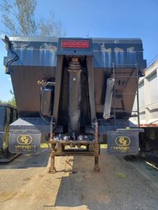 Larochelle End Dump - Hitch.jpg