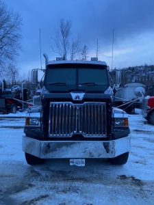 2017 Western Star 4964 Tri-Axle Dump Truck 5KKMAXDV6HPHW2413 pic3.jpg