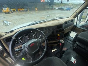 2016 PETERBILT 587 TRUCK - I-3162 - Driver Seat.jpg