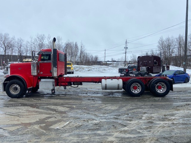 2012 Peterbilt 388 - 1.jpg