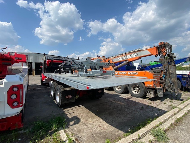 2012 Peterbilt 388 - 2.jpg