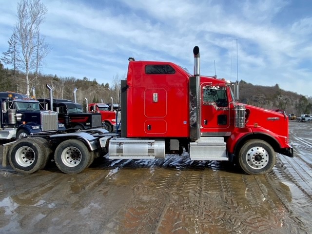 2018 Kenworth T800 Heavy Spec Truck - 3WKDDP9X7JF995041 - Passenger Side.jpg