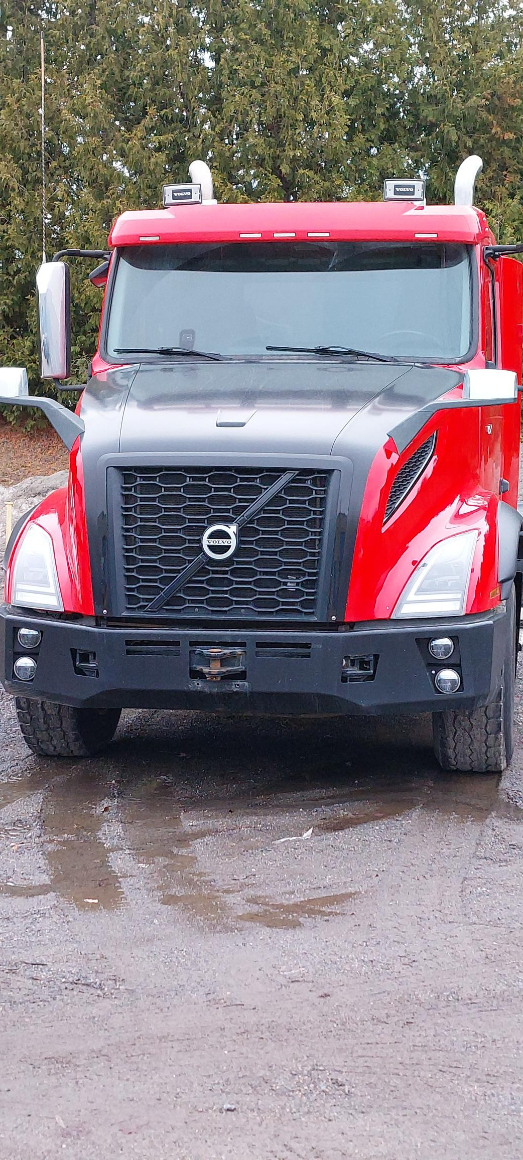 2019 Volvo VNX 300 Highway Tractor - 4V4NC9EJ5KN218755 - Front.jpg