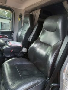 2022 Peterbilt 389 - I-3119 - Driver Seat.jpg